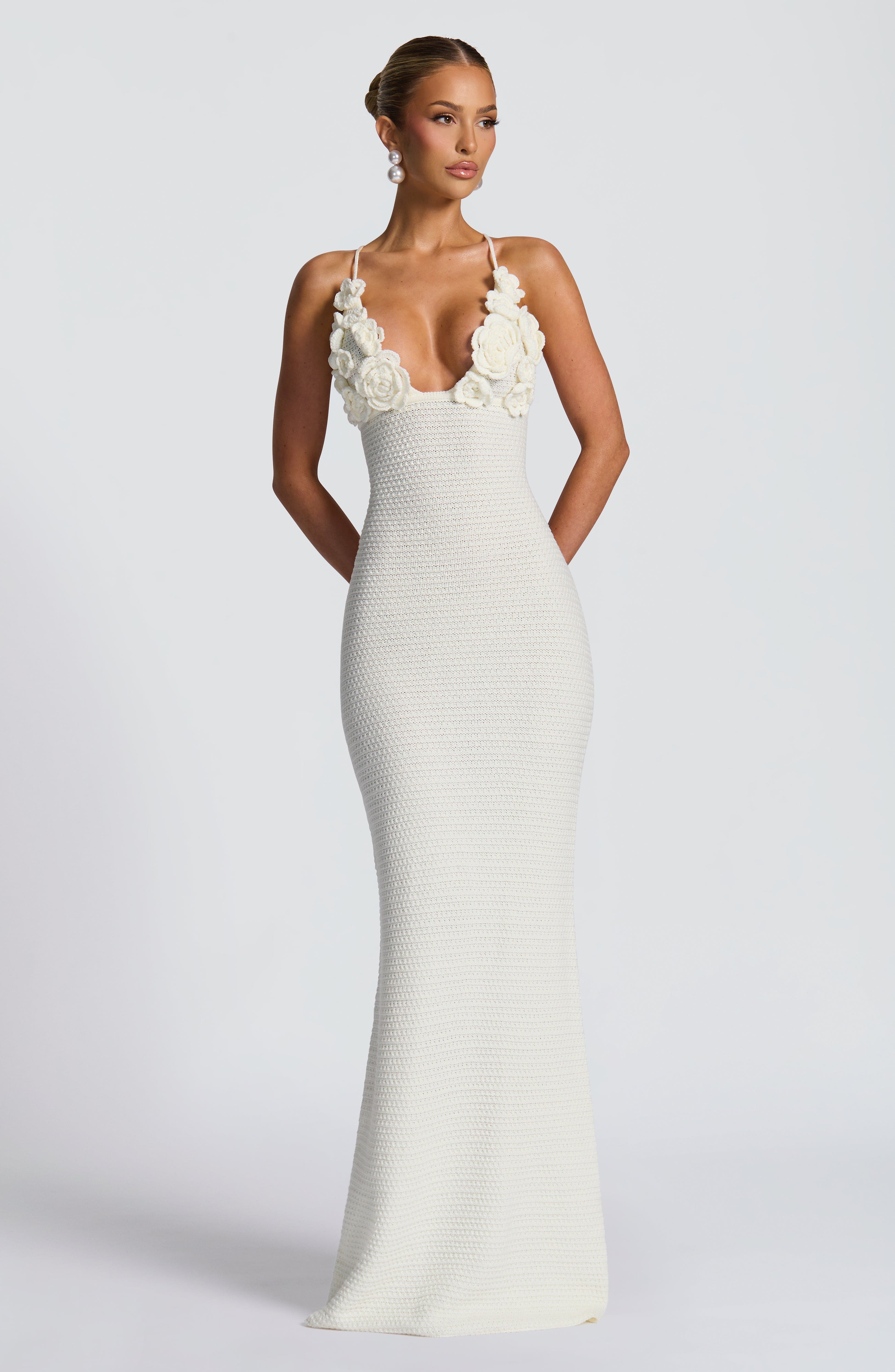 Women's Maxi Dress Sleeveless with Floral Crochet Neckline - 10