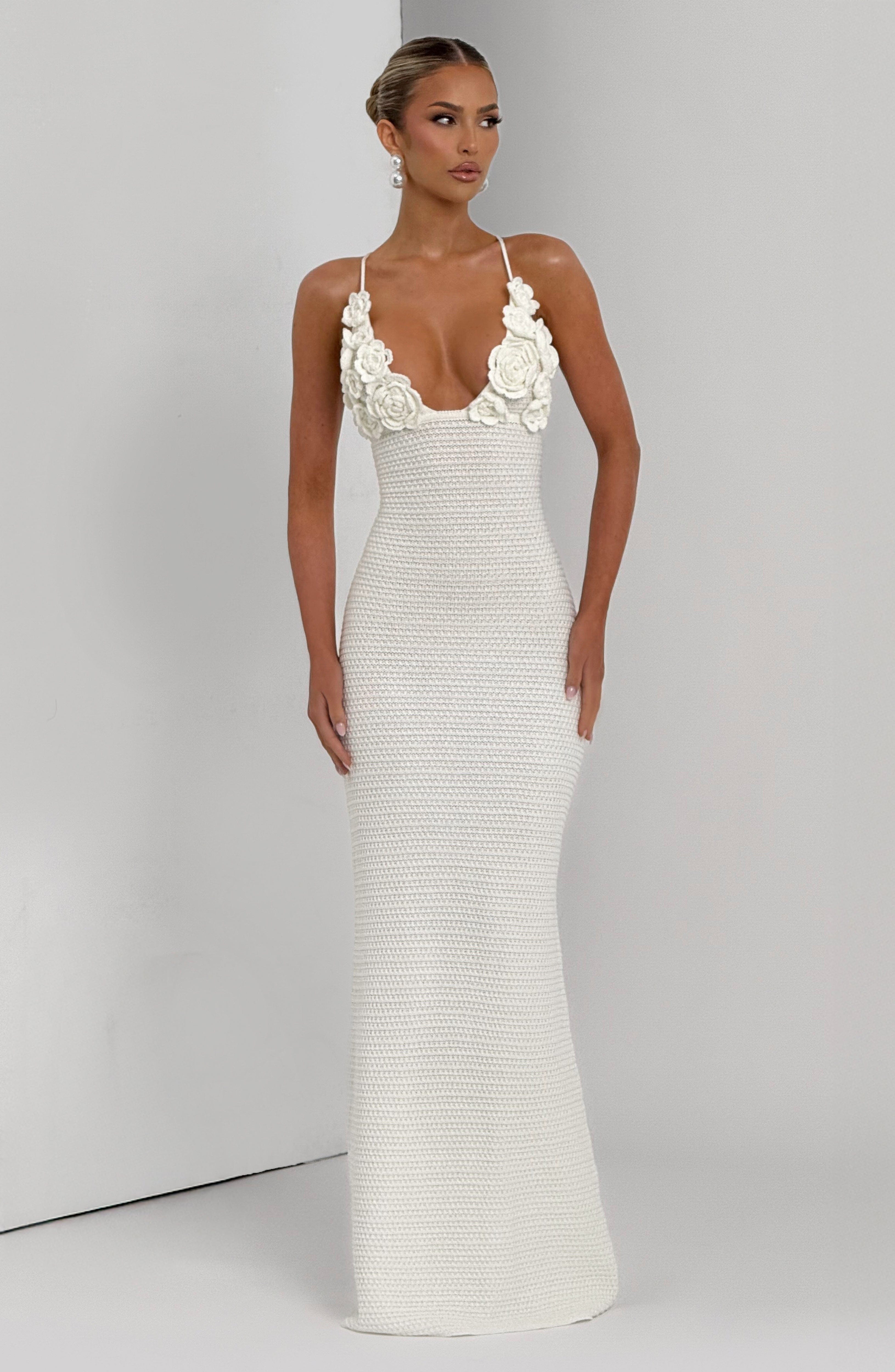 Women's Maxi Dress Sleeveless with Floral Crochet Neckline - 9