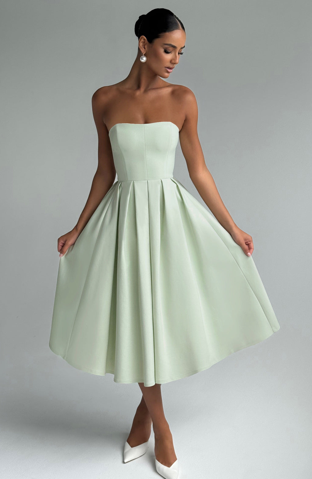 Women's Strapless Midi Dress with Full Pleated Skirt - 3
