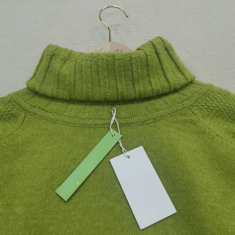 Women's Oversized Turtleneck Jumper with Ribbed Cuffs - 7