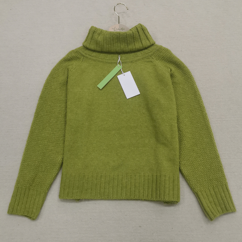 Women's Oversized Turtleneck Jumper with Ribbed Cuffs - 8