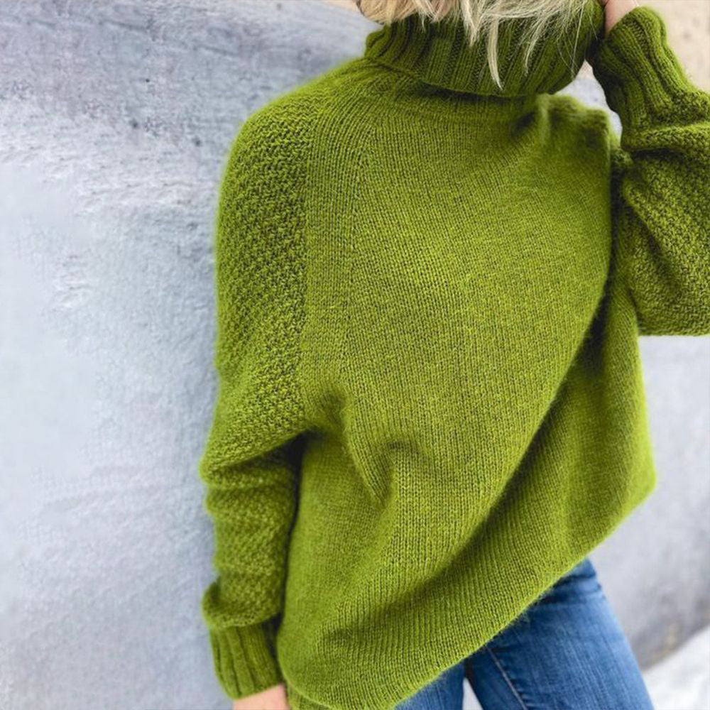 Women's Oversized Turtleneck Jumper with Ribbed Cuffs - 5