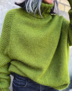 Women's Oversized Turtleneck Jumper with Ribbed Cuffs - Grass Green
