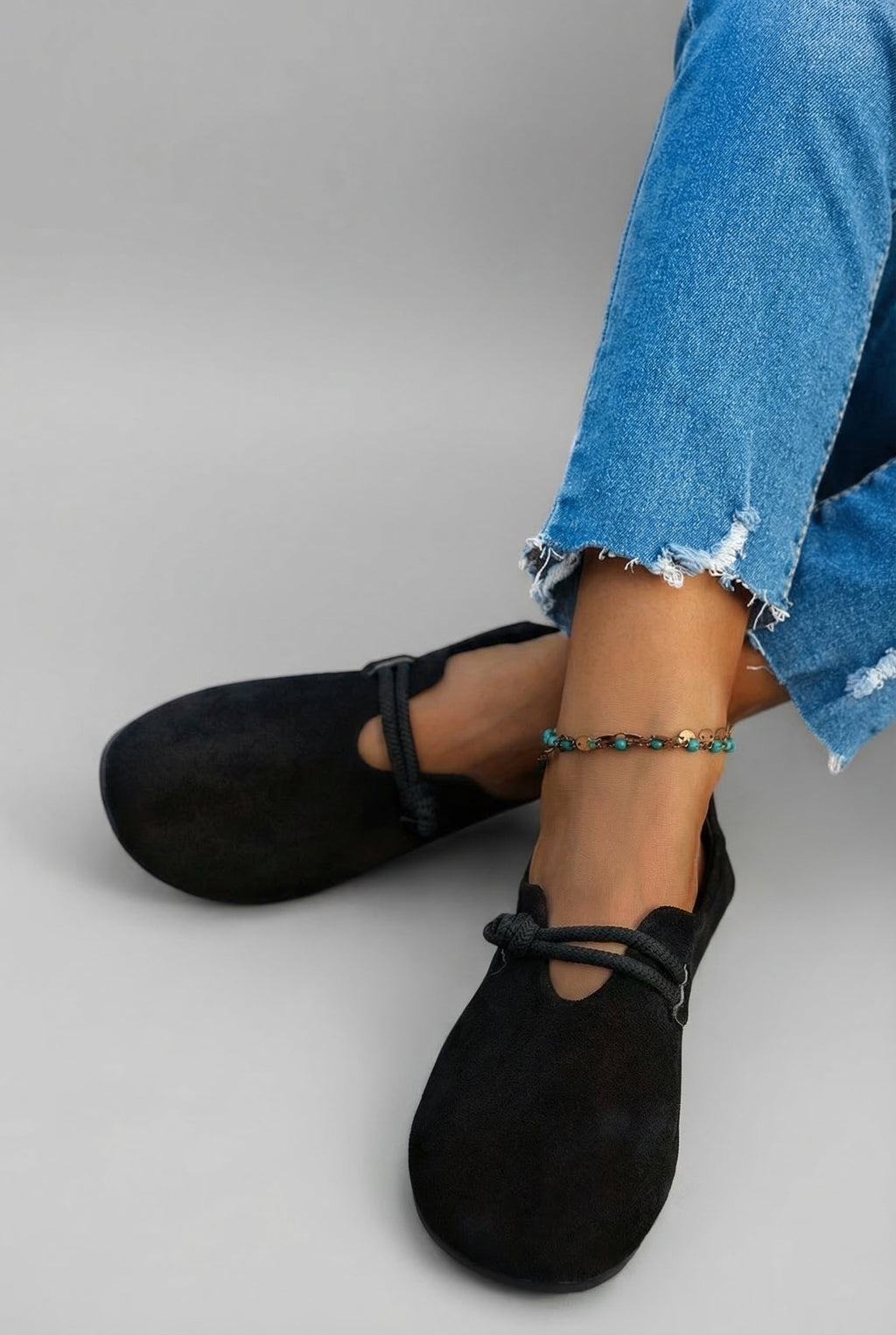 Women's Slip-On Loafers with Knot Detail and Round Toe - 5
