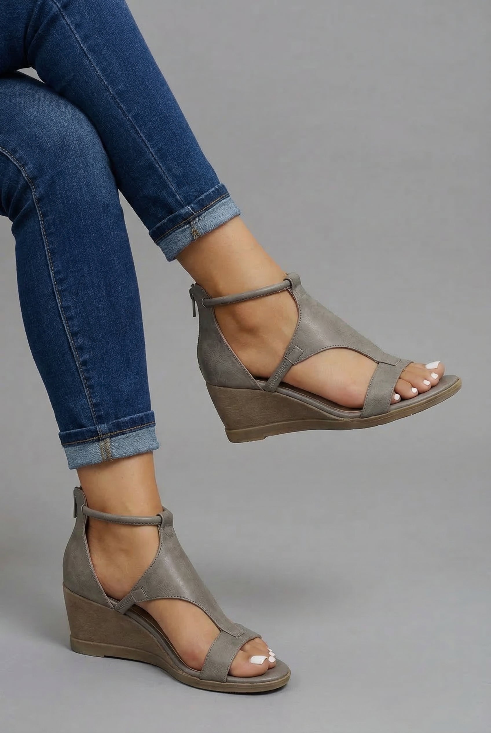 Women's Wedge Sandals with Adjustable Ankle Strap and Open Toe - 6