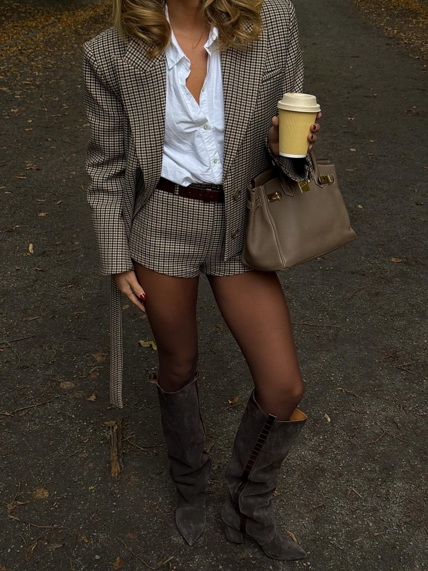 Women's Retro Blazer with Notch Lapel and Tailored Fit - 2