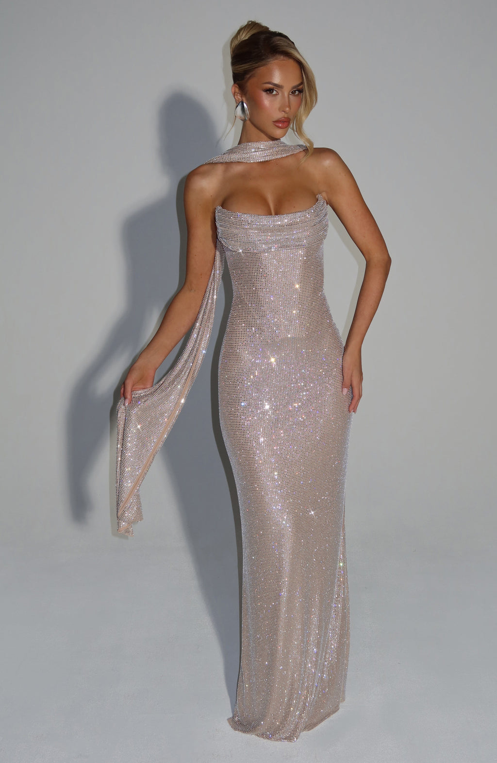 Women's Strapless Sequin Maxi Dress with Fitted Silhouette - 4