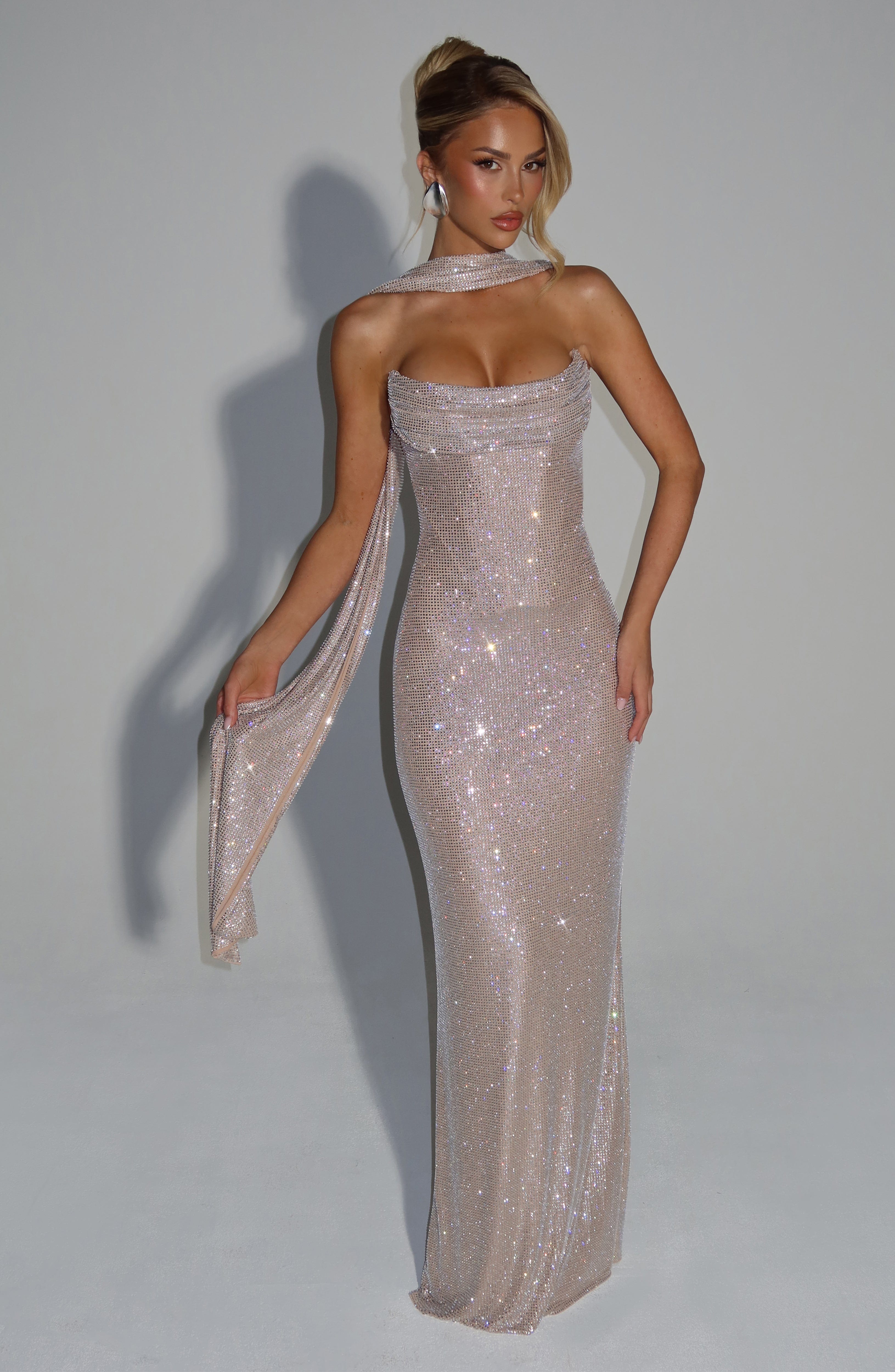 Women's Strapless Sequin Maxi Dress with Fitted Silhouette - 4