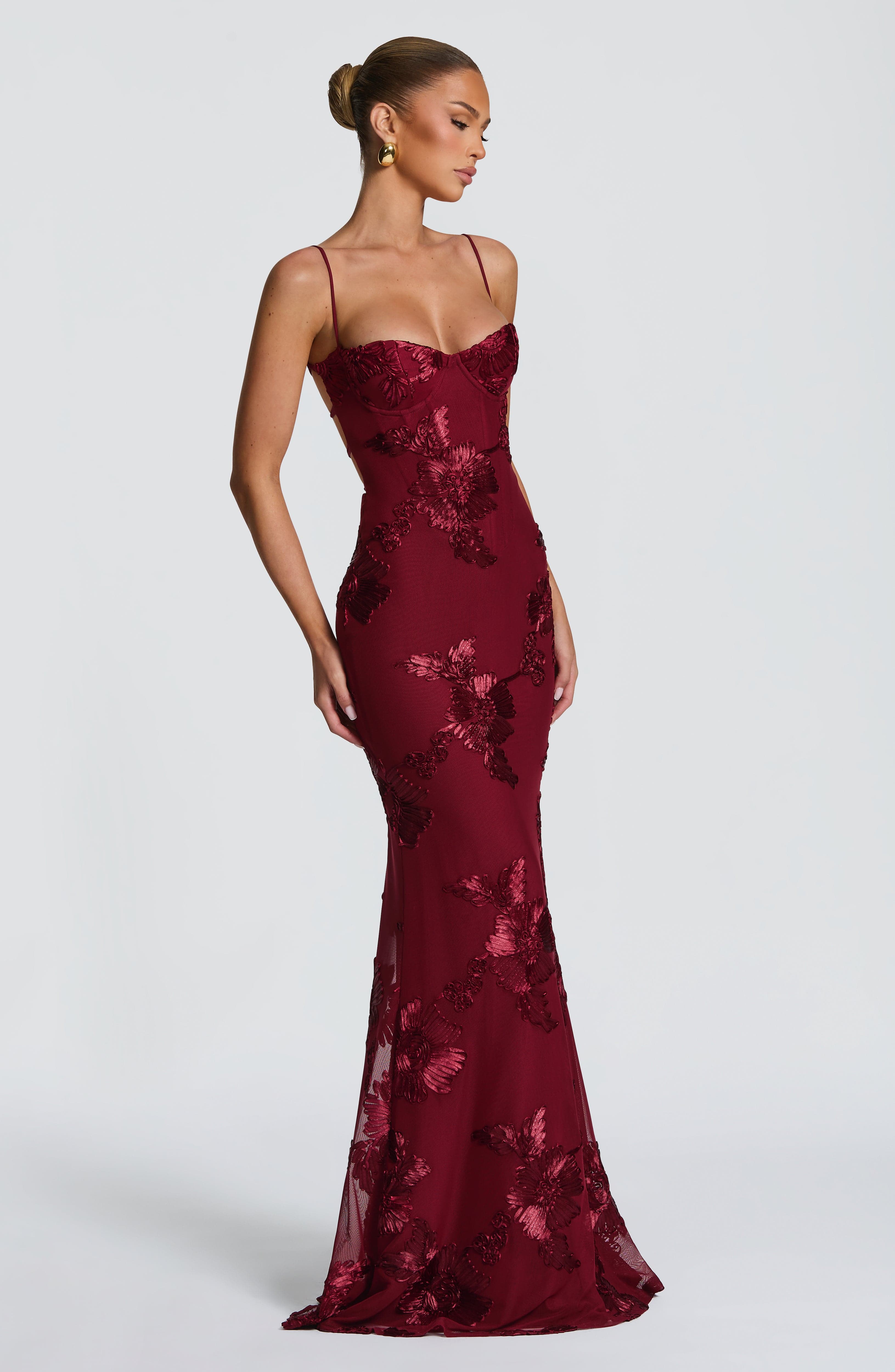 Women's Maxi Evening Gown with Floral Applique and Fitted Silhouette - 4