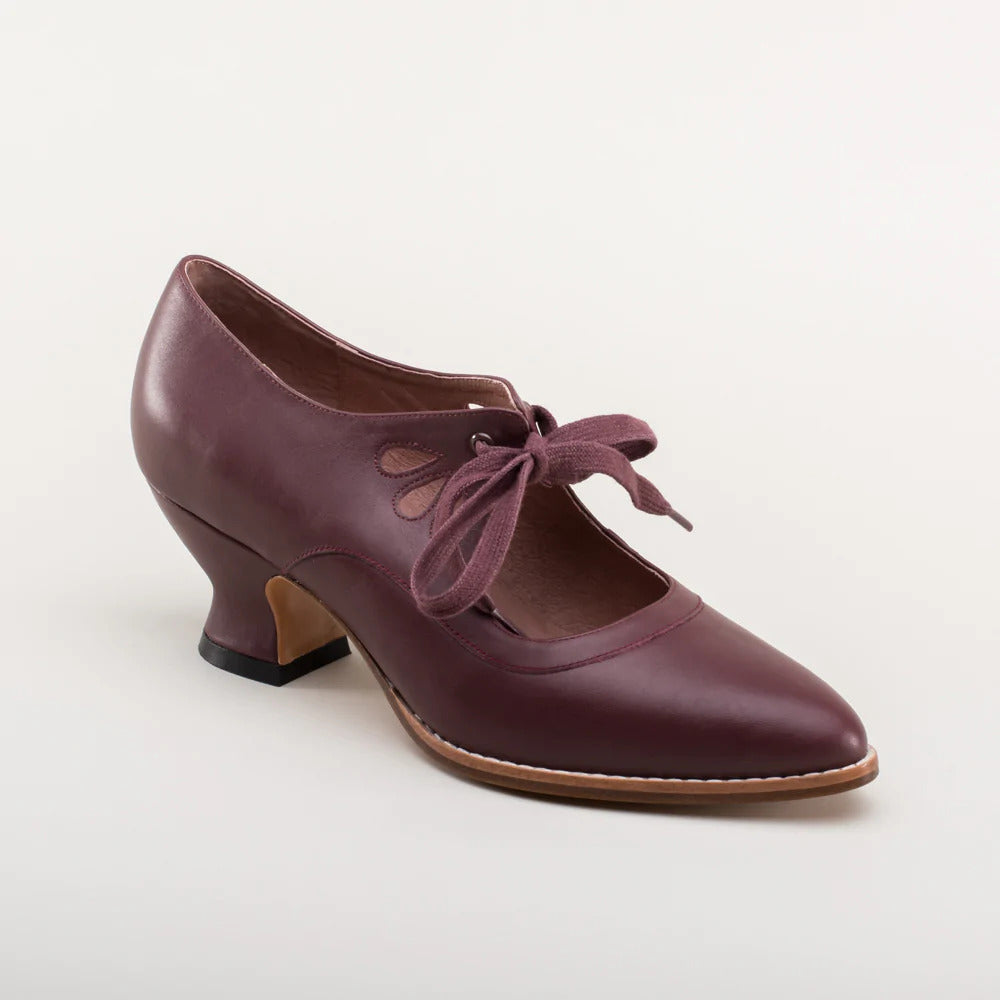 Women's Lace-Up Leather Pumps with Sculpted Heel - 15