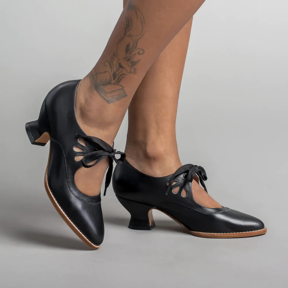Women's Lace-Up Leather Pumps with Sculpted Heel - 9
