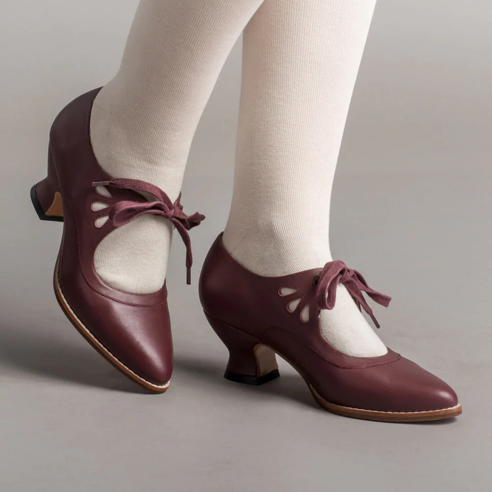 Women's Lace-Up Leather Pumps with Sculpted Heel - 10