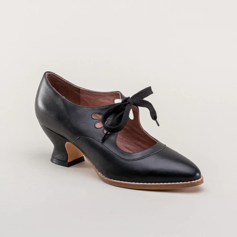 Women's Lace-Up Leather Pumps with Sculpted Heel - 11