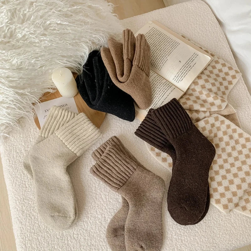 Thick Fleece Lined Socks with Non-Slip Grips Five Pair Pack - 11