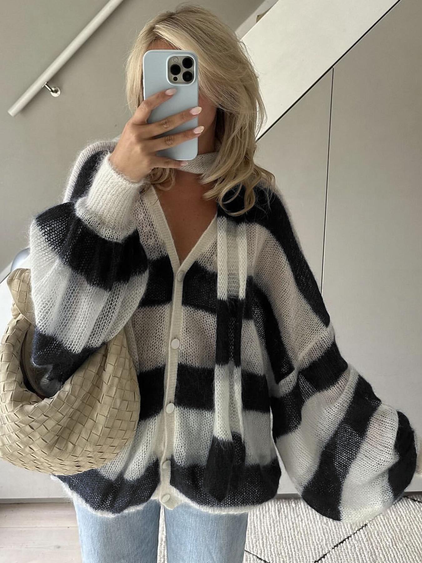 Women's Loose Striped Cardigan with V-Neck and Button Front - Black