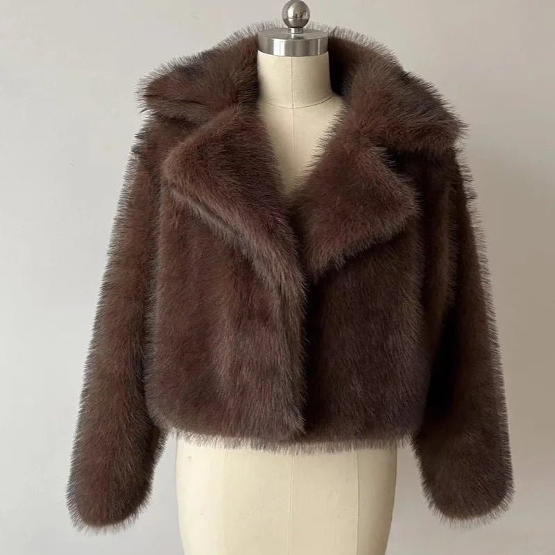 Women's Short Faux Fur Coat with Wide Lapel Collar - 8