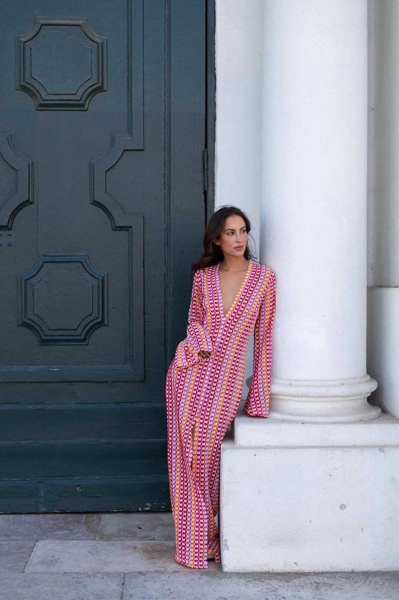 Women's Maxi Dress with V-Neck and Striped Print - Pink