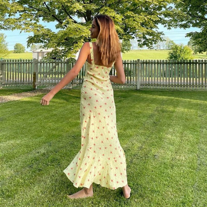 Women's Sleeveless Floral Maxi Dress with Scoop Neck and Flared Hem - 4