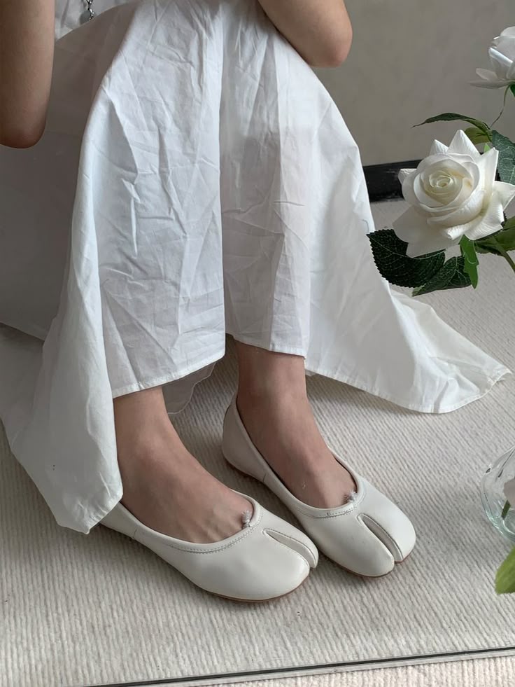 Women's Split Toe Ballet Flats with Cushioned Footbed - Beige