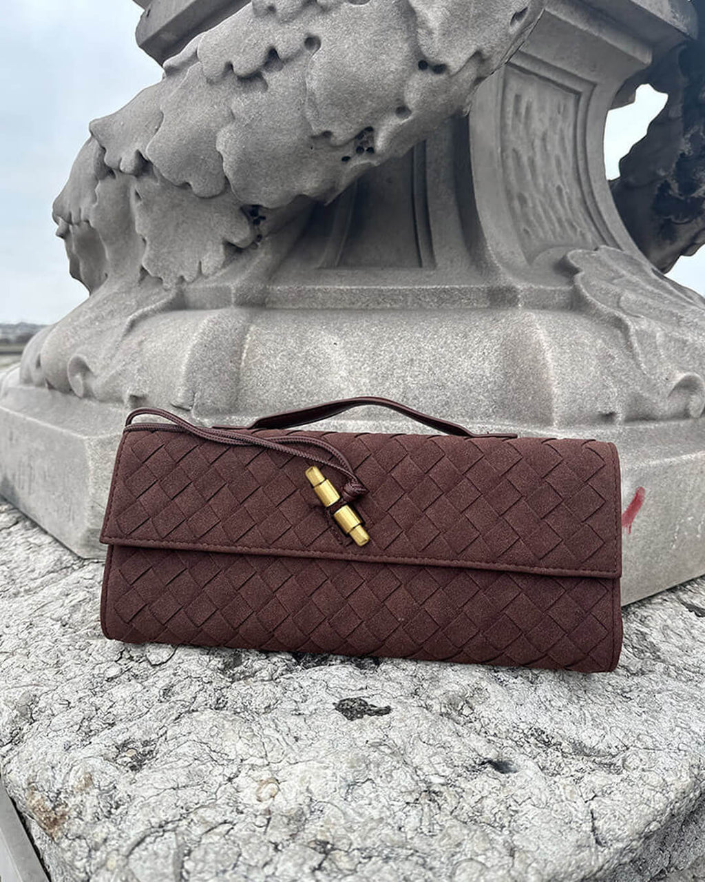 Women's Woven Shoulder Bag with Gold Knot Detail - 3