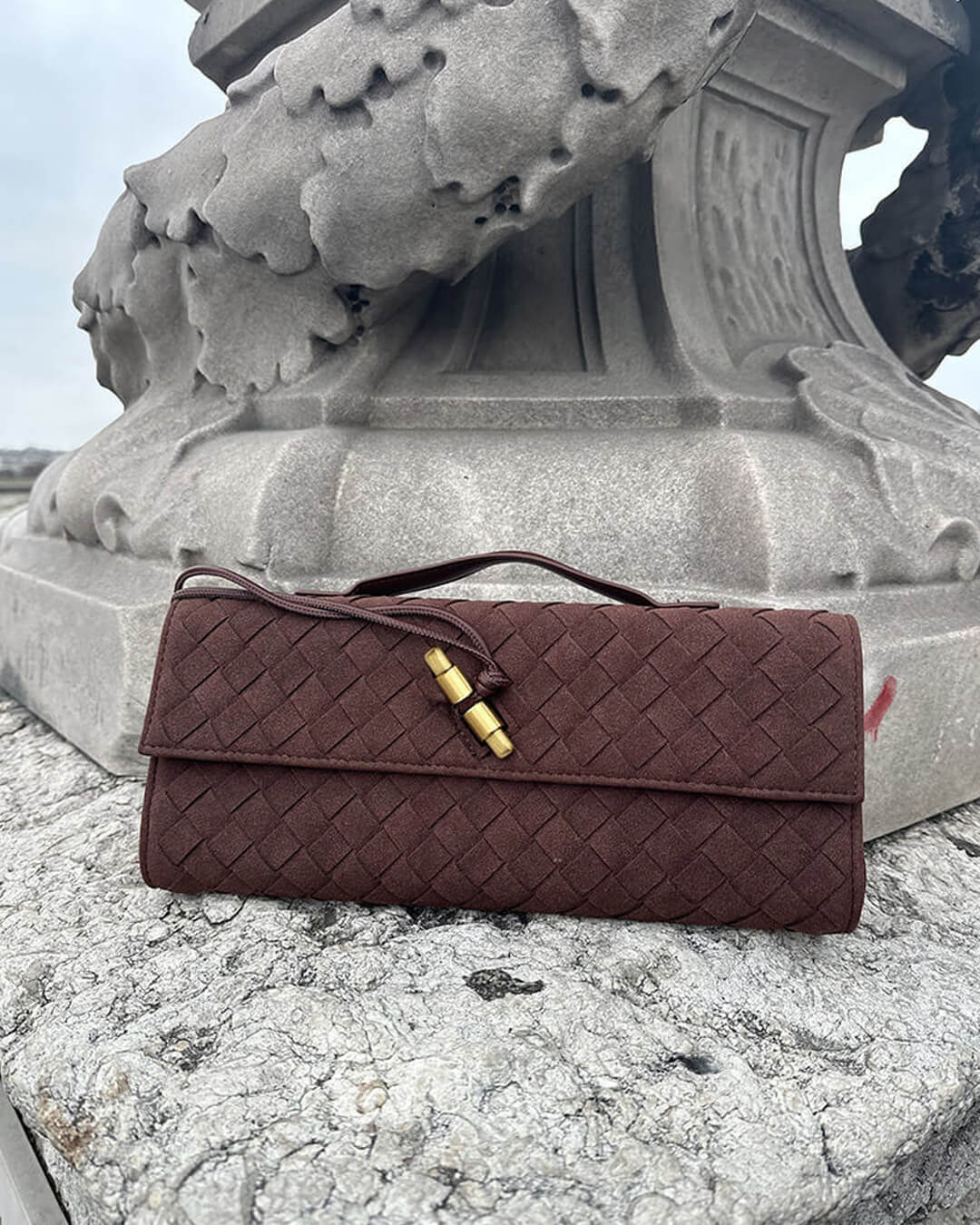 Women's Woven Shoulder Bag with Gold Knot Detail - 3