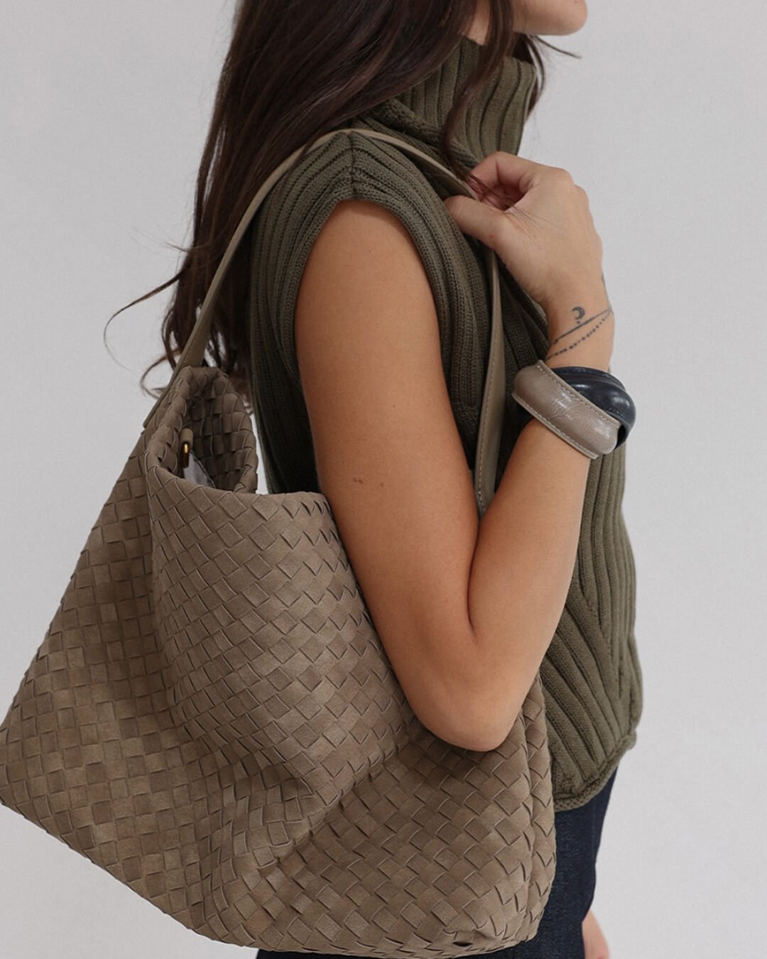 Women's Woven Tote Bag with Minimalist Silhouette - Beige