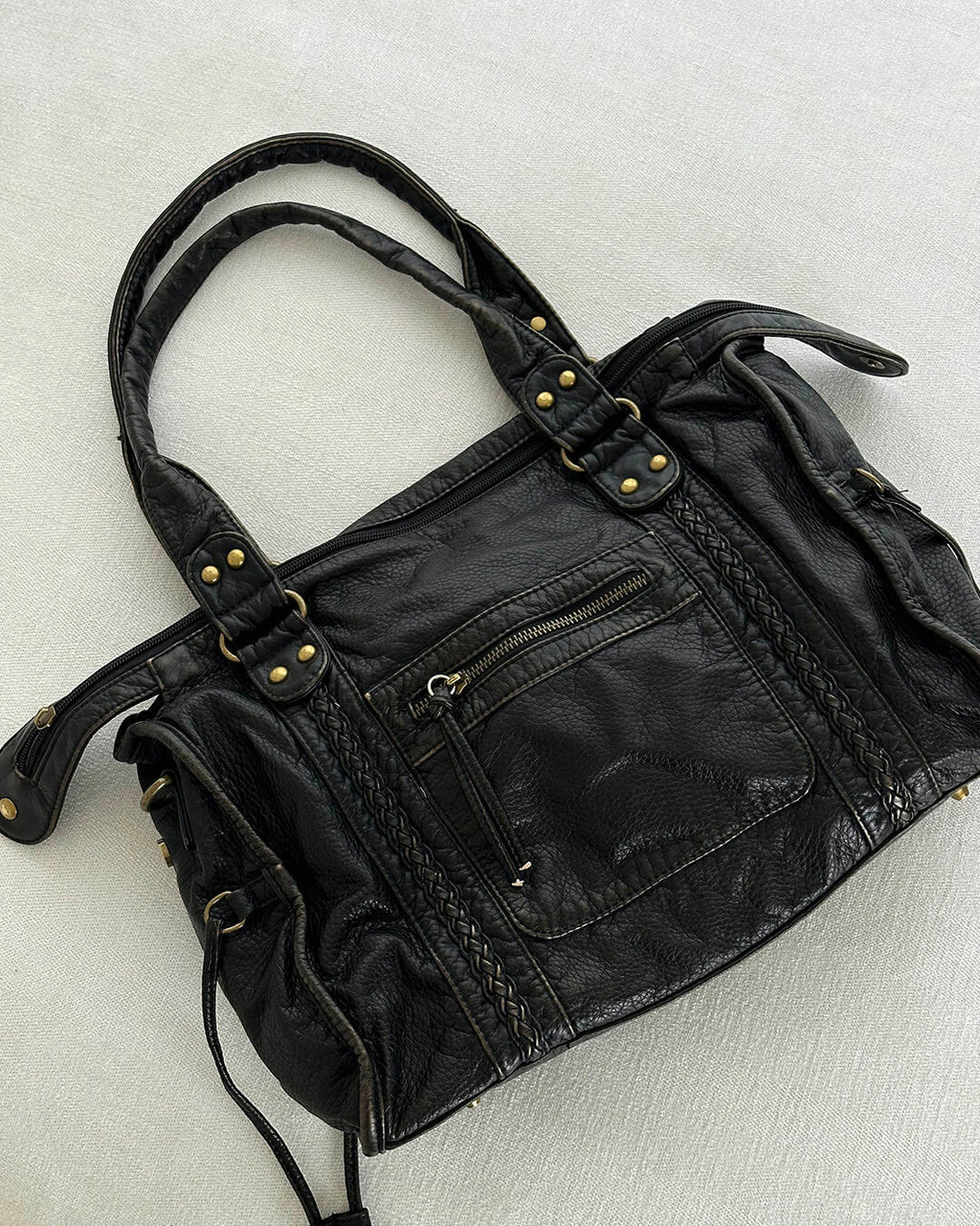 Women's Shoulder Bag with Minimalist Silhouette - 6