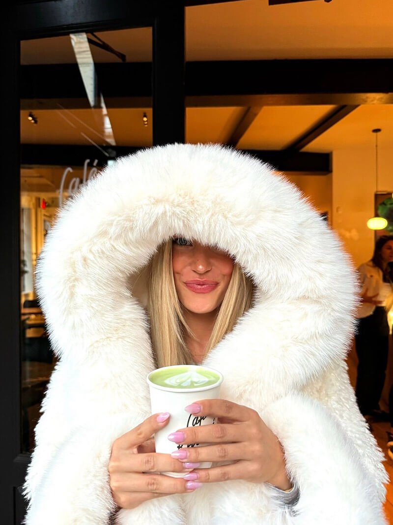 Women's Hooded Faux Fur Jacket with Fluffy Texture - 3