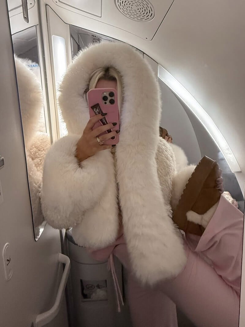Women's Hooded Faux Fur Jacket with Fluffy Texture - White