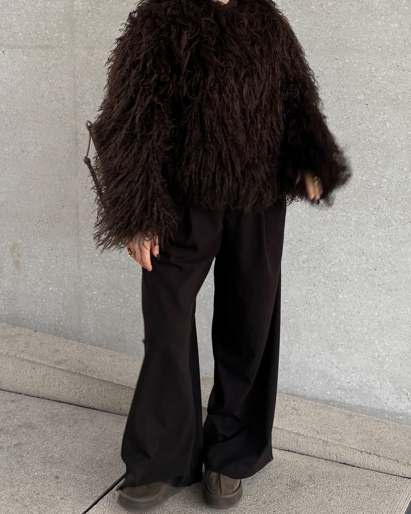 Women's Faux Fur Coat Oversized with Shaggy Texture - 13