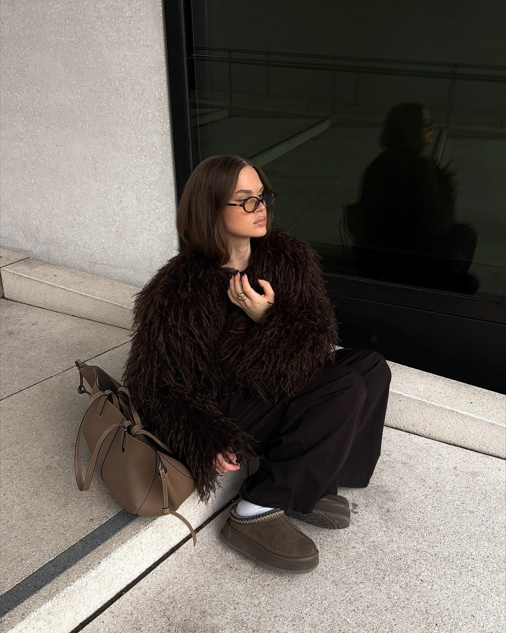 Women's Faux Fur Coat Oversized with Shaggy Texture - 11