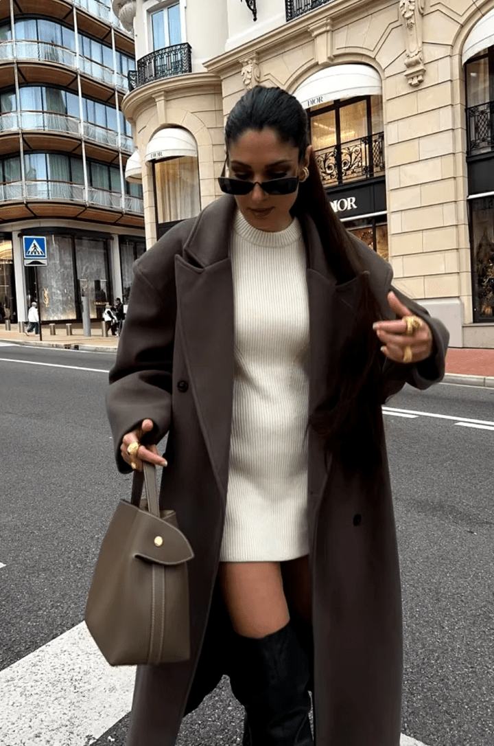 Women's Oversized Maxi Coat with Notched Lapel and Long Sleeves - 10