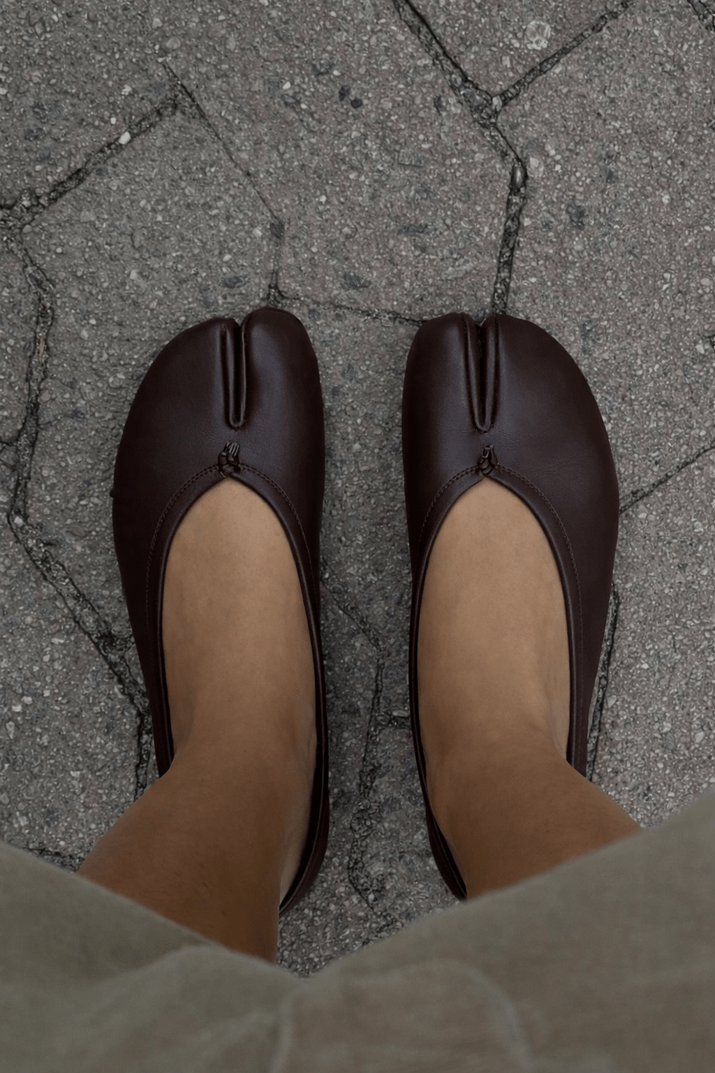 Women's Split-Toe Flats with Cushioned Footbed - Brown