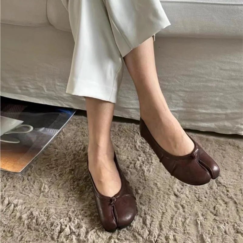 Women's Split Toe Mules with Sculptural Silhouette - Brown