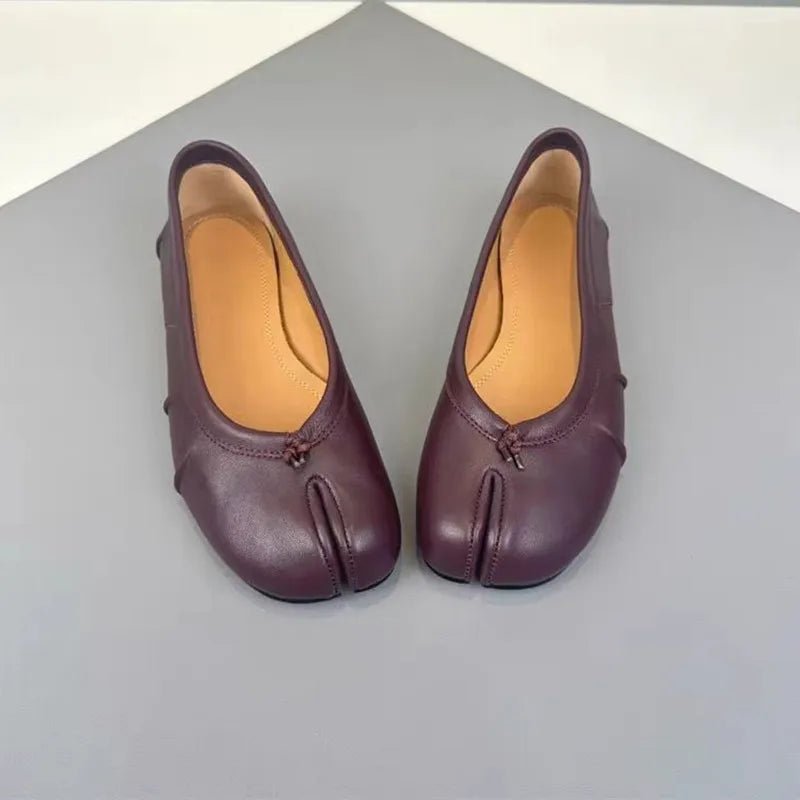 Women's Split Toe Mules with Sculptural Silhouette - Burgundy