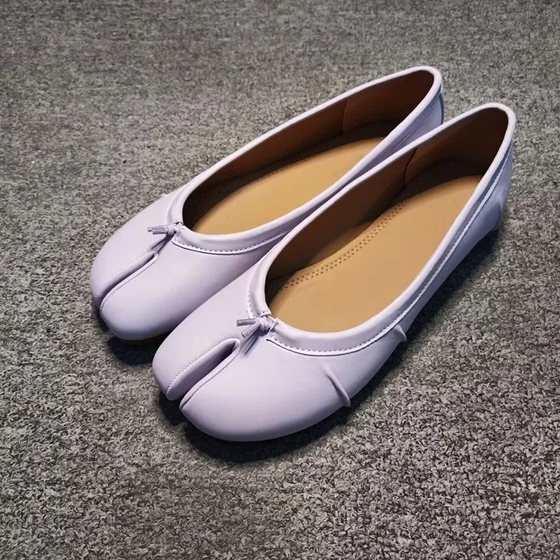 Women's Split Toe Mules with Sculptural Silhouette - Lavender