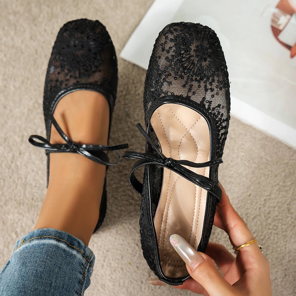 Women's Ballet Flats with Mesh Upper and Square Toe - Black