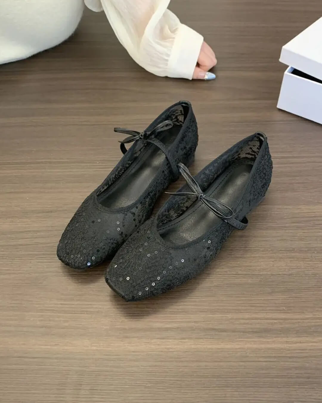 Women's Ballet Flats with Mesh Upper and Square Toe - Black