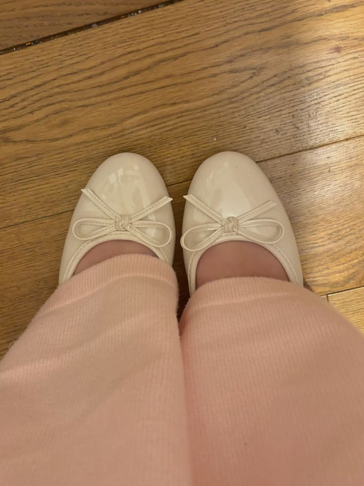 Women's Ballet Flats with Bow Detail and Cushioned Footbed - 2