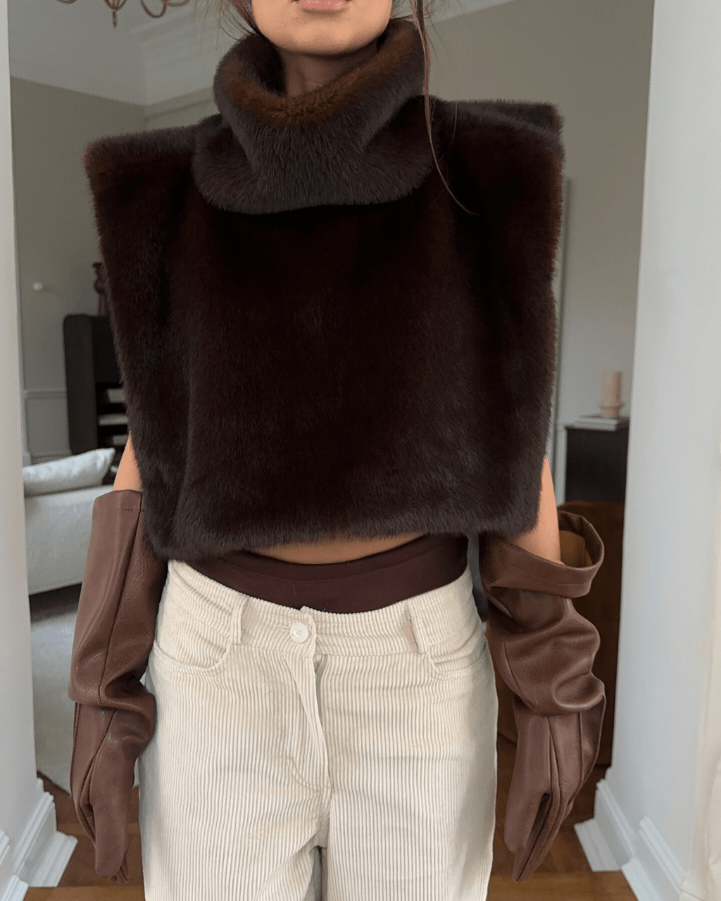 Women's Turtleneck Gilet Sleeveless with Asymmetric Cropped Silhouette - 2