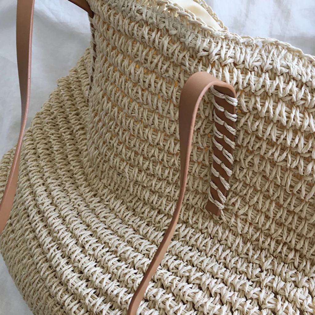 Women's Woven Straw Shoulder Bag with Spacious Interior - 9