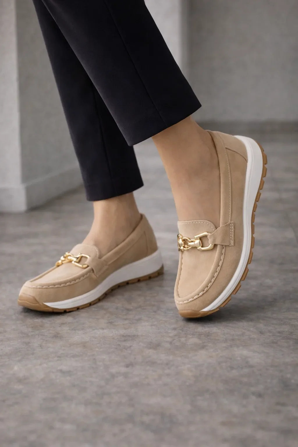 Women's Loafers with Bit Detail and Platform Sole - 3