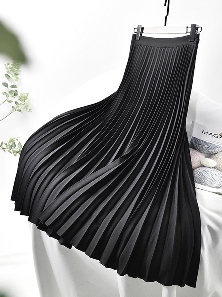 Women's High-Waisted Pleated Midi Skirt - Black
