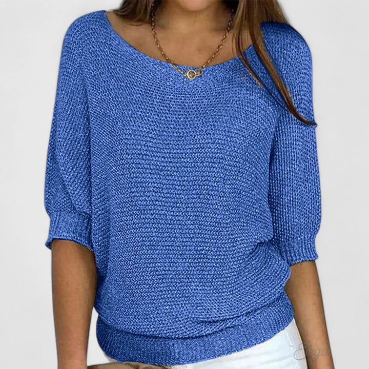 Women's Jumper with Round Neck and Batwing Sleeves - Blue