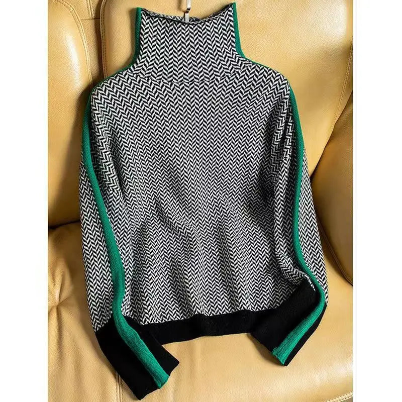 Women's Turtleneck Jumper with Herringbone Pattern and Stripe Sleeves - Green