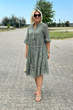 Women's A-Line Dress with Three-Quarter Sleeves and Front Buttons - Green